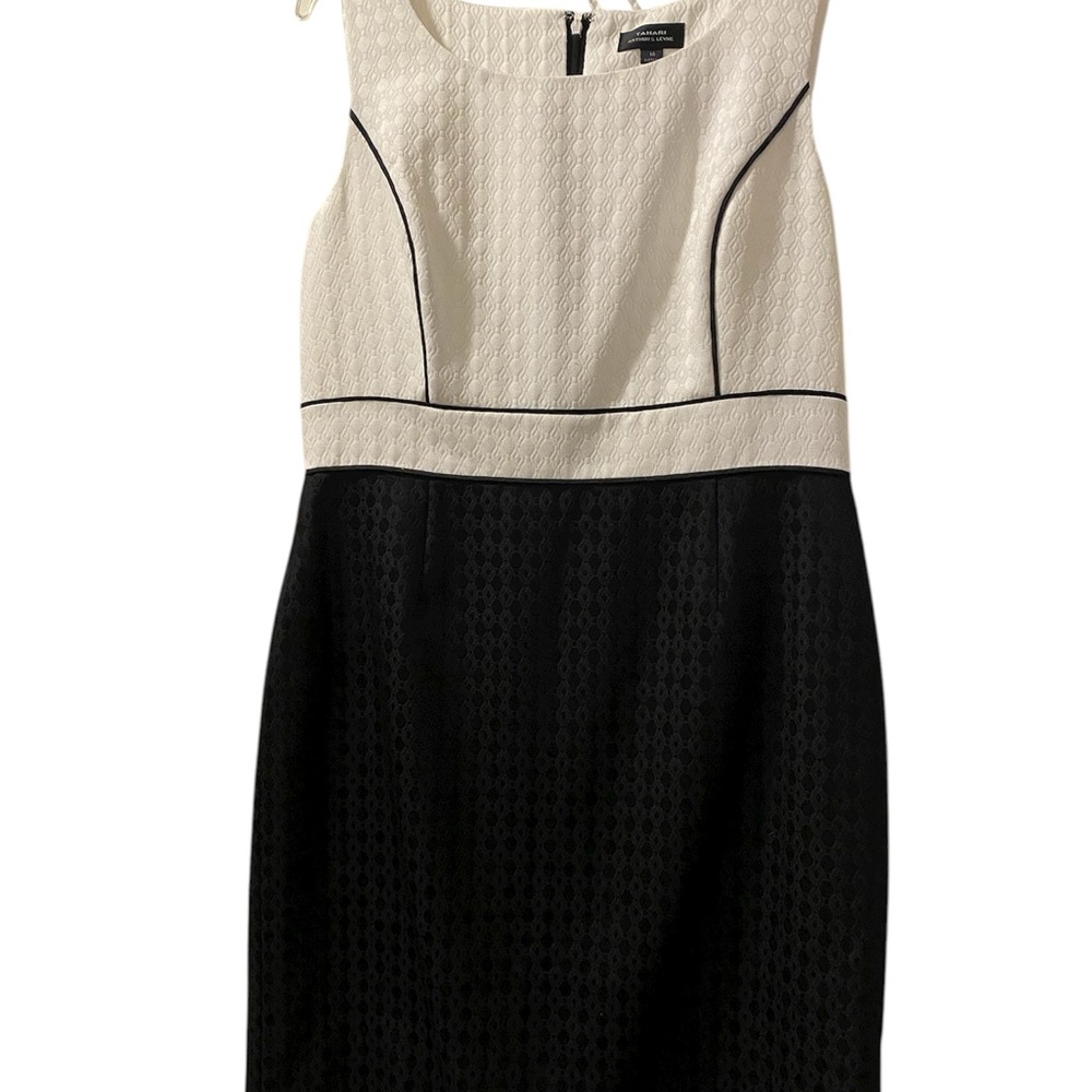 Tahari Black and White Sleeveless Dress (14)